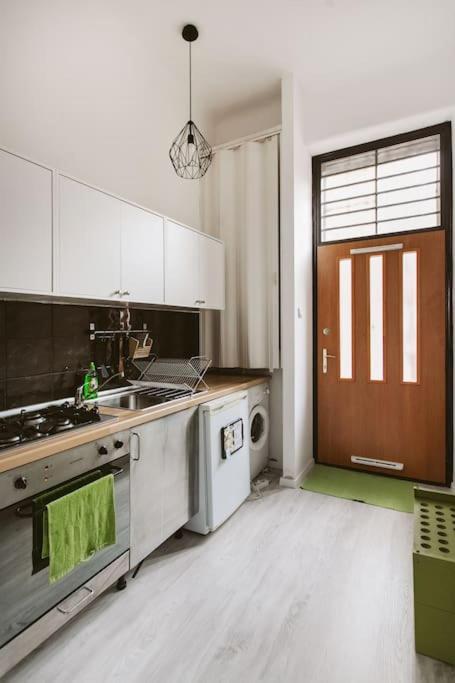 Bright And Cozy - Center Apartment *