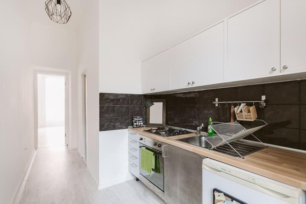 Apartment Bright And Cozy - Center